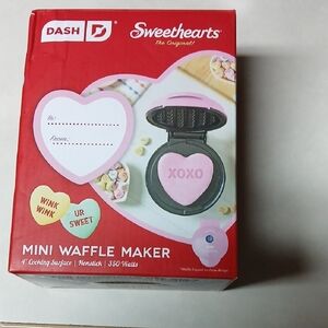 Dash Sweethearts Mini Waffle Maker - Pink